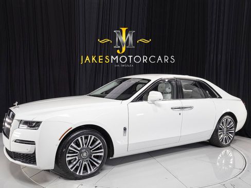 Used 2022 Rolls-Royce Ghost w/ Ghost Package AWD/4WD image 1
