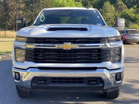 Used 2025 Chevrolet Silverado 3500 LT w/ Safety Package AWD/4WD image 11