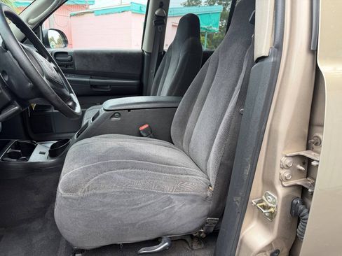 Used 2004 Dodge Dakota SLT w/ PWR Convenience Group RWD image 3