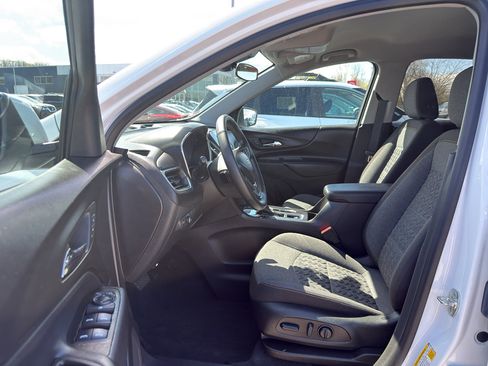 Used 2024 Chevrolet Equinox LT AWD/4WD image 11