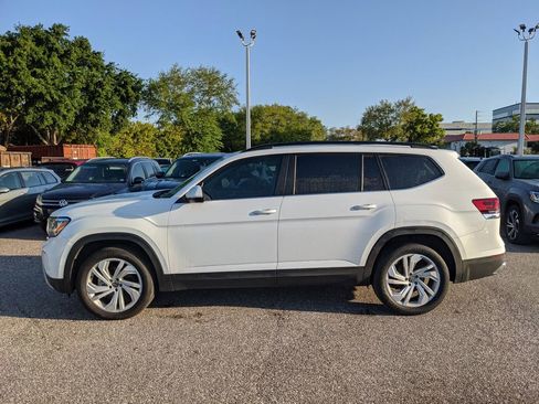 Used 2022 Volkswagen Atlas SE w/ Panoramic Sunroof Package image 2