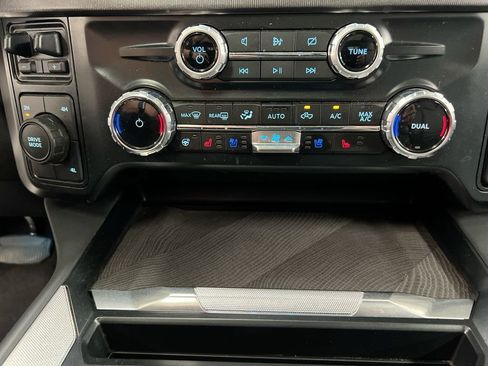 Used 2023 Ford F450 Platinum w/ FX4 Off-Road Package AWD/4WD image 12