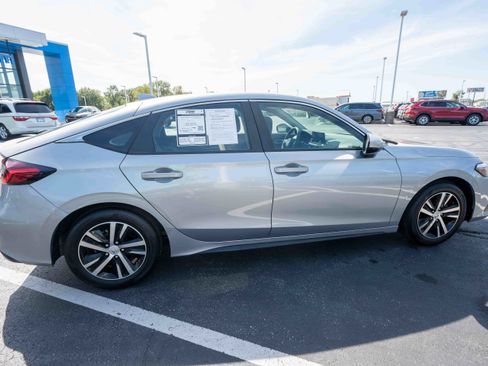 Used 2024 Honda Civic LX image 6