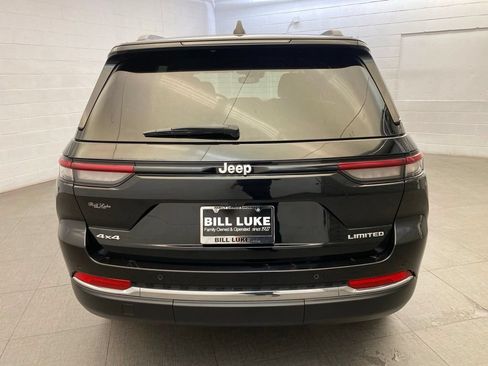 Certified 2024 Jeep Grand Cherokee Limited AWD/4WD image 8