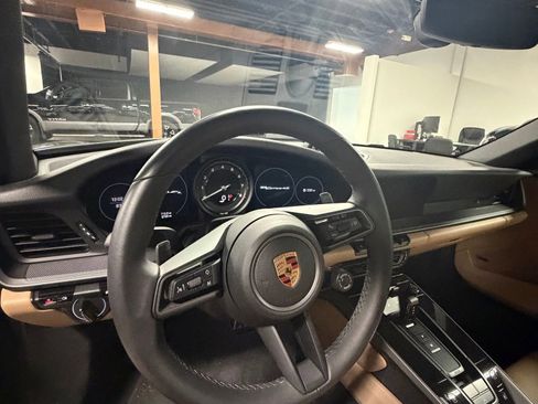 Used 2020 Porsche 911 Carrera 4S AWD/4WD image 11