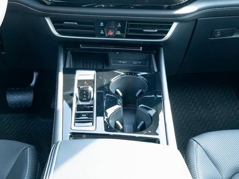 New 2026 Volkswagen Atlas Cross Sport SE image 36