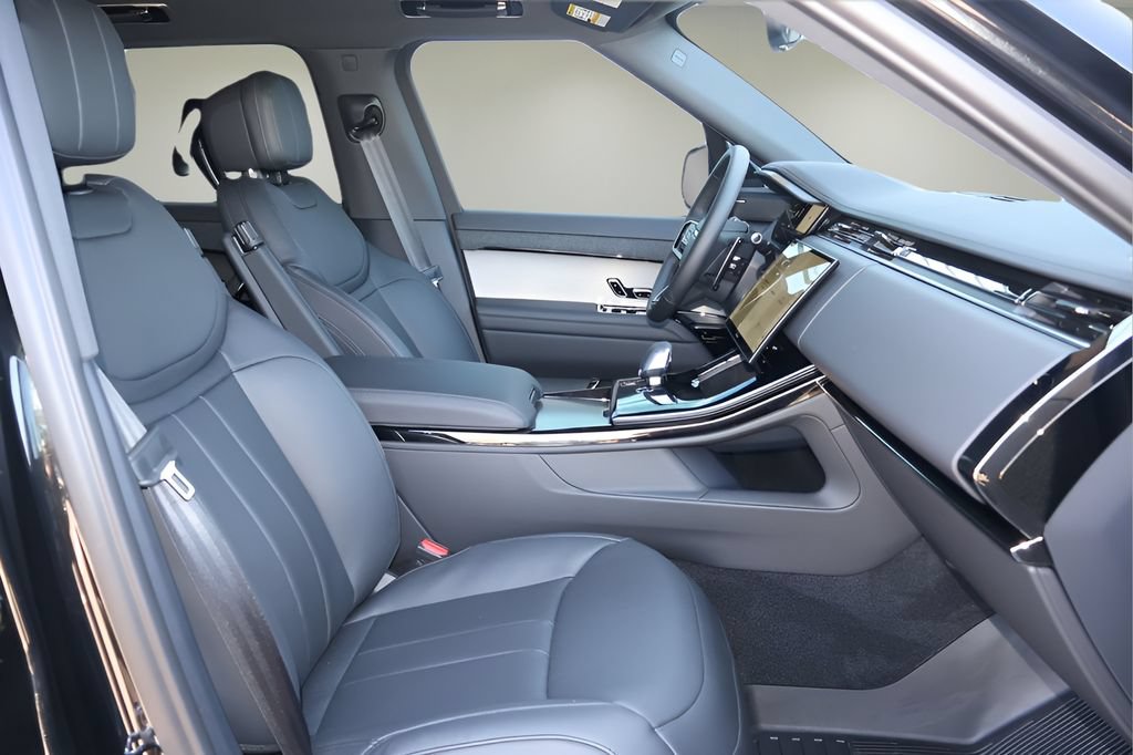 New 2026 Land Rover Range Rover Sport Dynamic SE AWD/4WD image 17