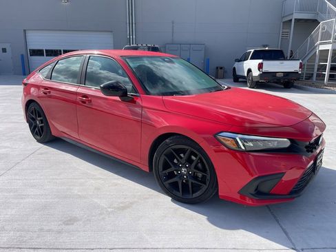 Used 2024 Honda Civic Sport image 3