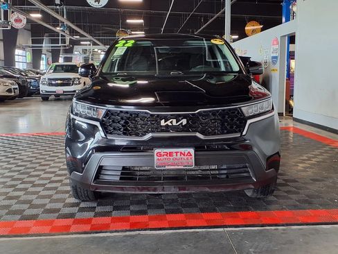 Used 2022 Kia Sorento LX AWD/4WD image 2