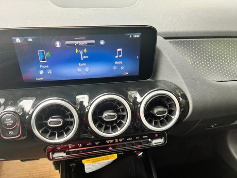 New 2026 Mercedes-Benz GLA 250 4MATIC image 10