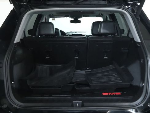 Used 2024 GMC Terrain SLT w/ Elevation Edition AWD/4WD image 33