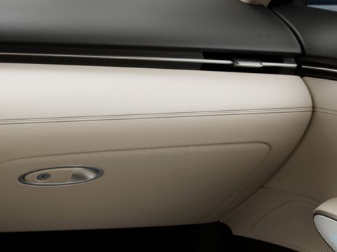 Certified 2026 Genesis GV70 2.5T Advanced AWD/4WD image 25