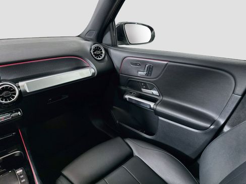 Certified 2022 Mercedes-Benz GLB 250 4MATIC image 29