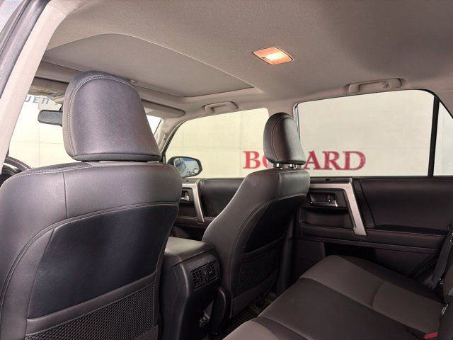 Used 2020 Toyota 4Runner SR5 Premium w/ Moonroof Package RWD image 29