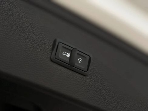 Used 2018 Audi SQ5 Prestige AWD/4WD image 39