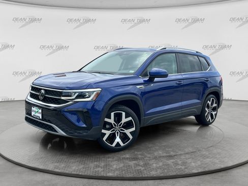 Used 2023 Volkswagen Taos SEL AWD/4WD image 3