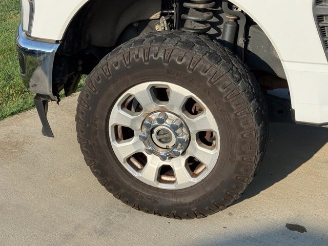Used 2024 Ford F250 XLT w/ FX4 Off-Road Package AWD/4WD image 4