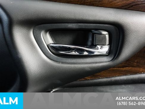 Used 2020 Nissan Murano Platinum image 42