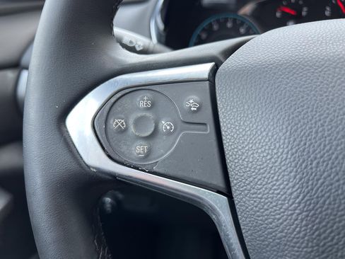 Used 2023 Chevrolet Traverse LT image 20