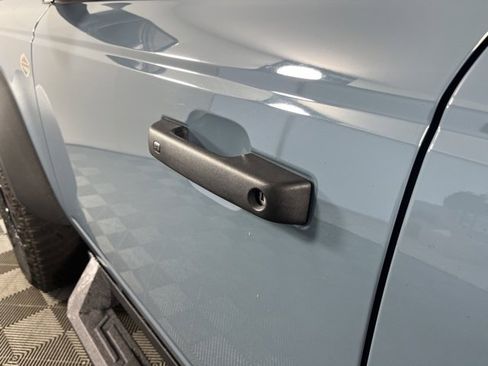 Used 2023 Ford Bronco Wildtrak image 13