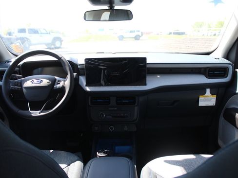New 2025 Ford Maverick XLT w/ XLT Luxury Package FWD image 15