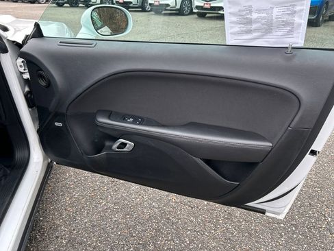 Used 2018 Dodge Challenger SXT w/ Blacktop Package image 27