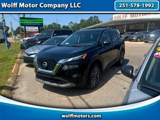 Used 2023 Nissan Rogue S image 1