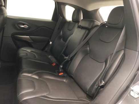 Used 2021 Jeep Cherokee Latitude Lux image 18