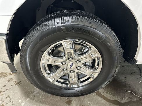 Used 2021 Ford F150 Lariat w/ Equipment Group 502A High image 22