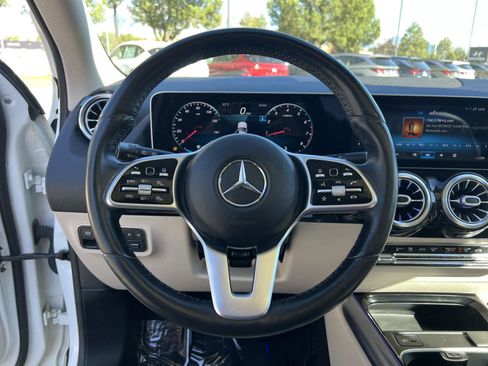 Used 2021 Mercedes-Benz GLA 250 4MATIC image 6