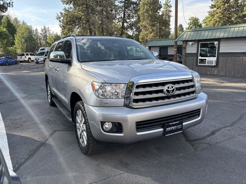 Used 2017 Toyota Sequoia Limited w/ Safety & Convenience Package AWD/4WD image 6