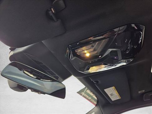 Certified 2024 BMW i7 xDrive60 AWD/4WD image 22