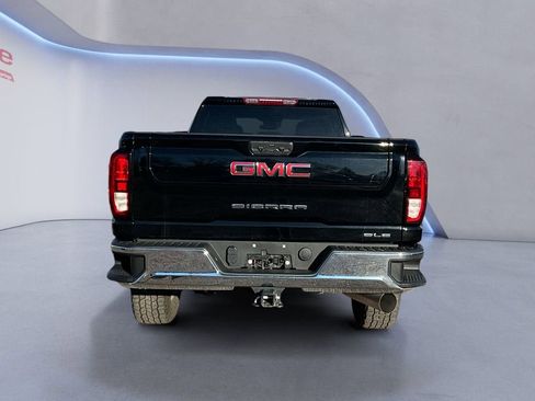 Used 2024 GMC Sierra 2500 SLE w/ SLE Value Package; image 4