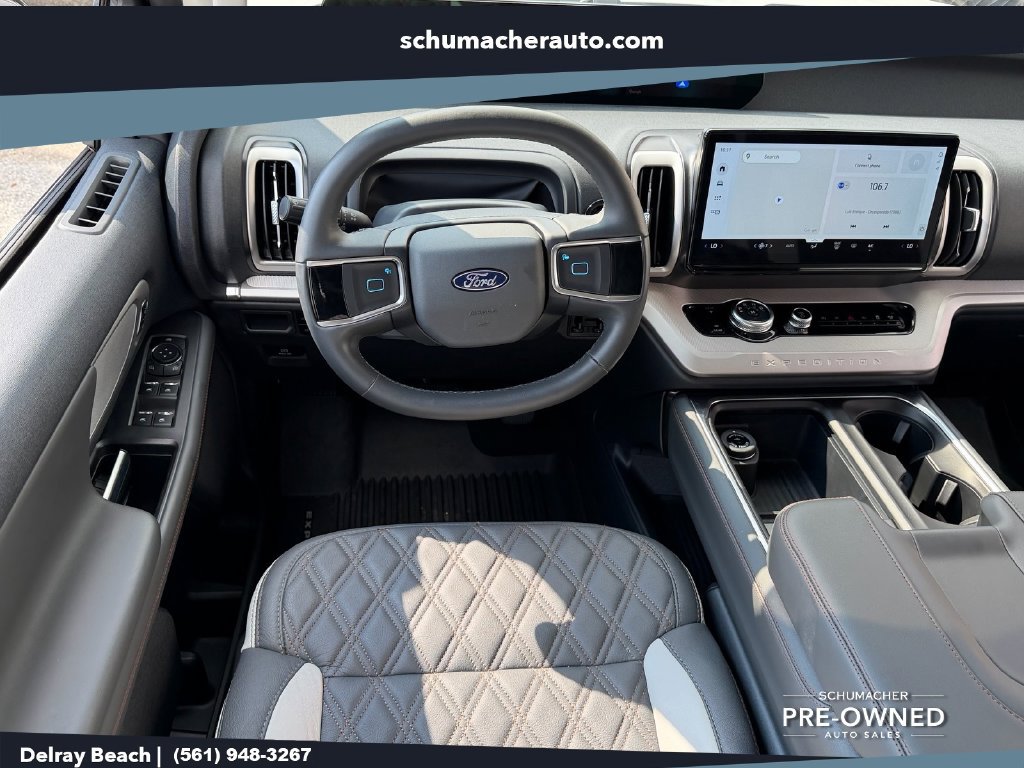 Used 2025 Ford Expedition Active RWD image 13