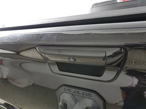 Used 2019 RAM 1500 Laramie image 7