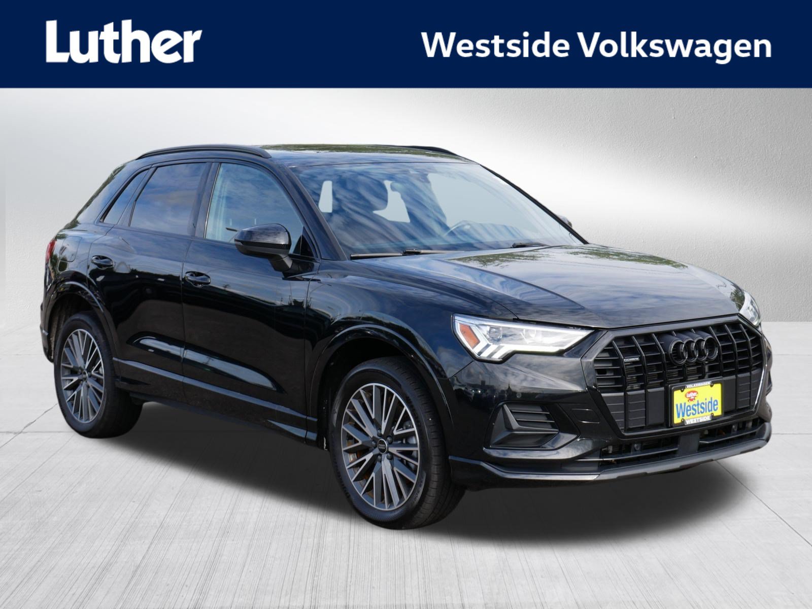Used 2023 Audi Q3 2.0T Premium w/ Convenience Package AWD/4WD image 1