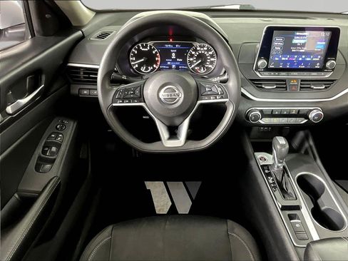 Certified 2022 Nissan Altima 2.5 SV AWD/4WD image 8