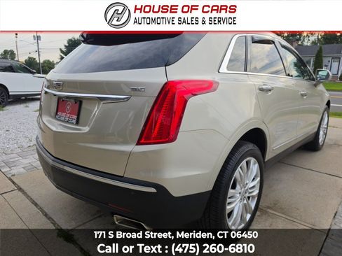 Used 2017 Cadillac XT5 Premium Luxury AWD/4WD image 4