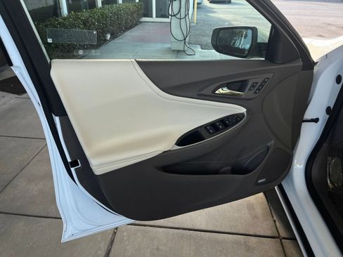 Used 2024 Chevrolet Malibu LT image 20