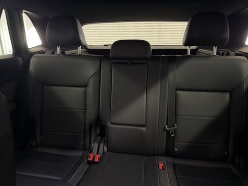 Used 2023 Volkswagen Atlas Cross Sport SE w/ Panoramic Sunroof Package image 13