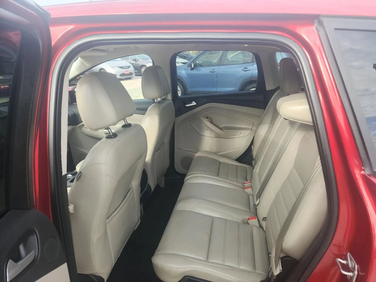 Used 2017 Ford Escape Titanium AWD/4WD image 17