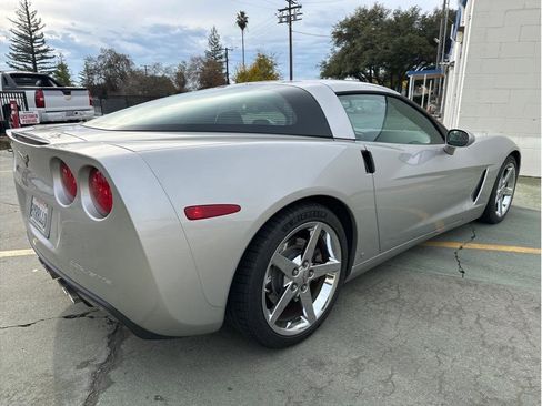 Used 2008 Chevrolet Corvette Coupe 2D w/ Preferred Equipment Group image 9