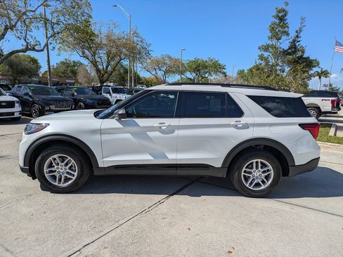New 2026 Ford Explorer Active w/ Active Comfort Package RWD image 3