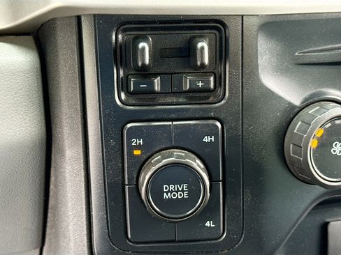 Certified 2024 Ford F250 XLT AWD/4WD image 9
