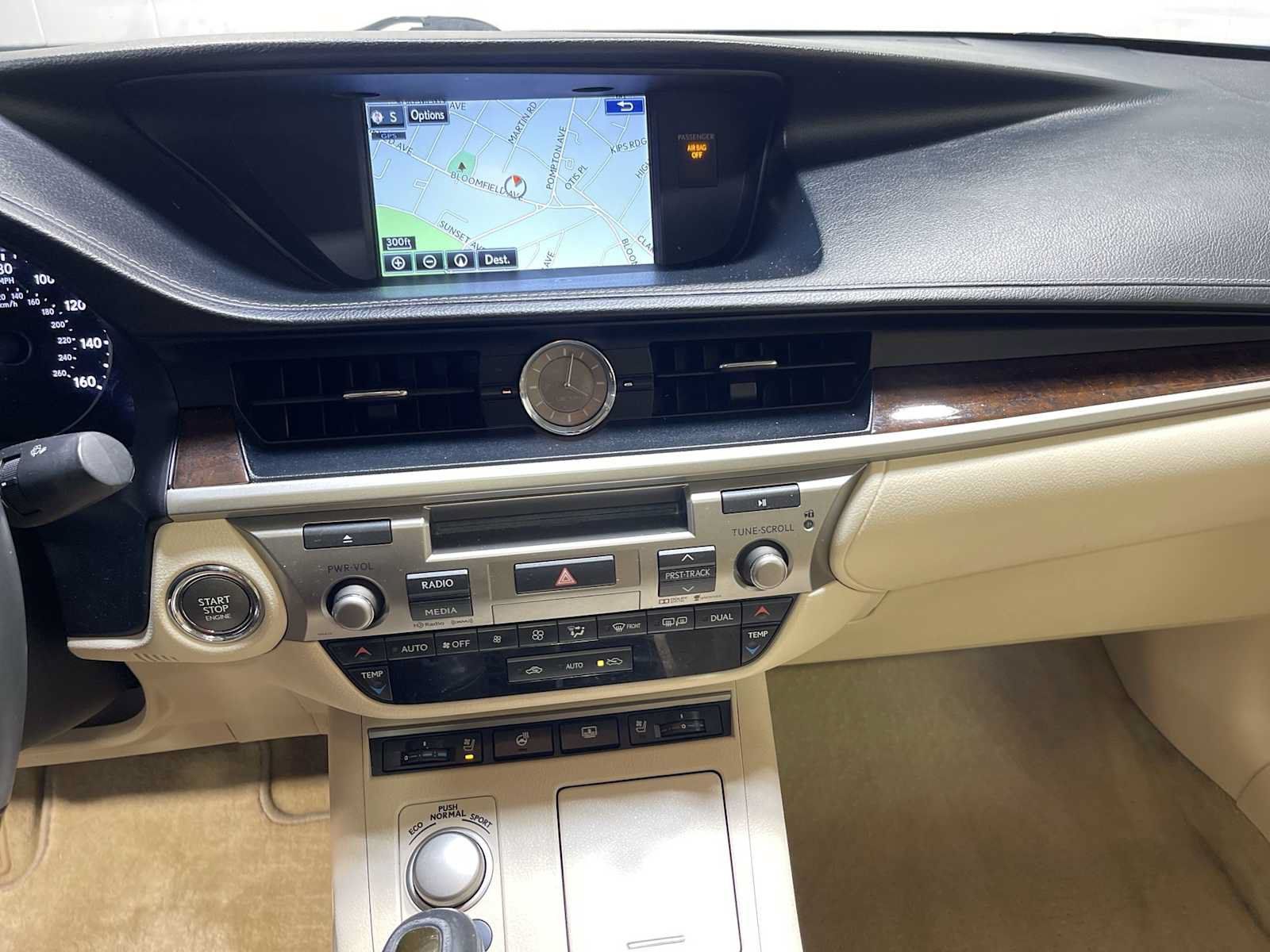 Used 2015 Lexus ES 350 w/ Luxury Package FWD image 16