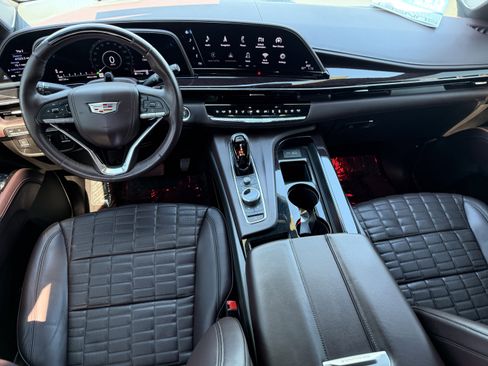 Certified 2022 Cadillac Escalade Premium Luxury Platinum image 13