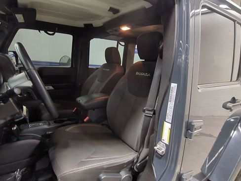 Used 2017 Jeep Wrangler Unlimited Sahara w/ Connectivity Group image 13