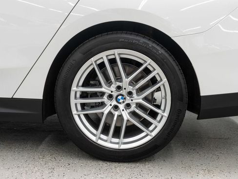 Used 2025 BMW 540i xDrive AWD/4WD image 32