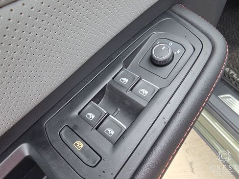 Used 2024 Volkswagen Atlas Peak Edition SEL AWD/4WD image 8