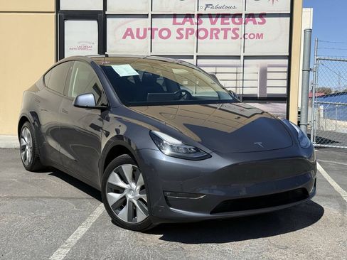Used 2021 Tesla Model Y Long Range AWD/4WD image 2